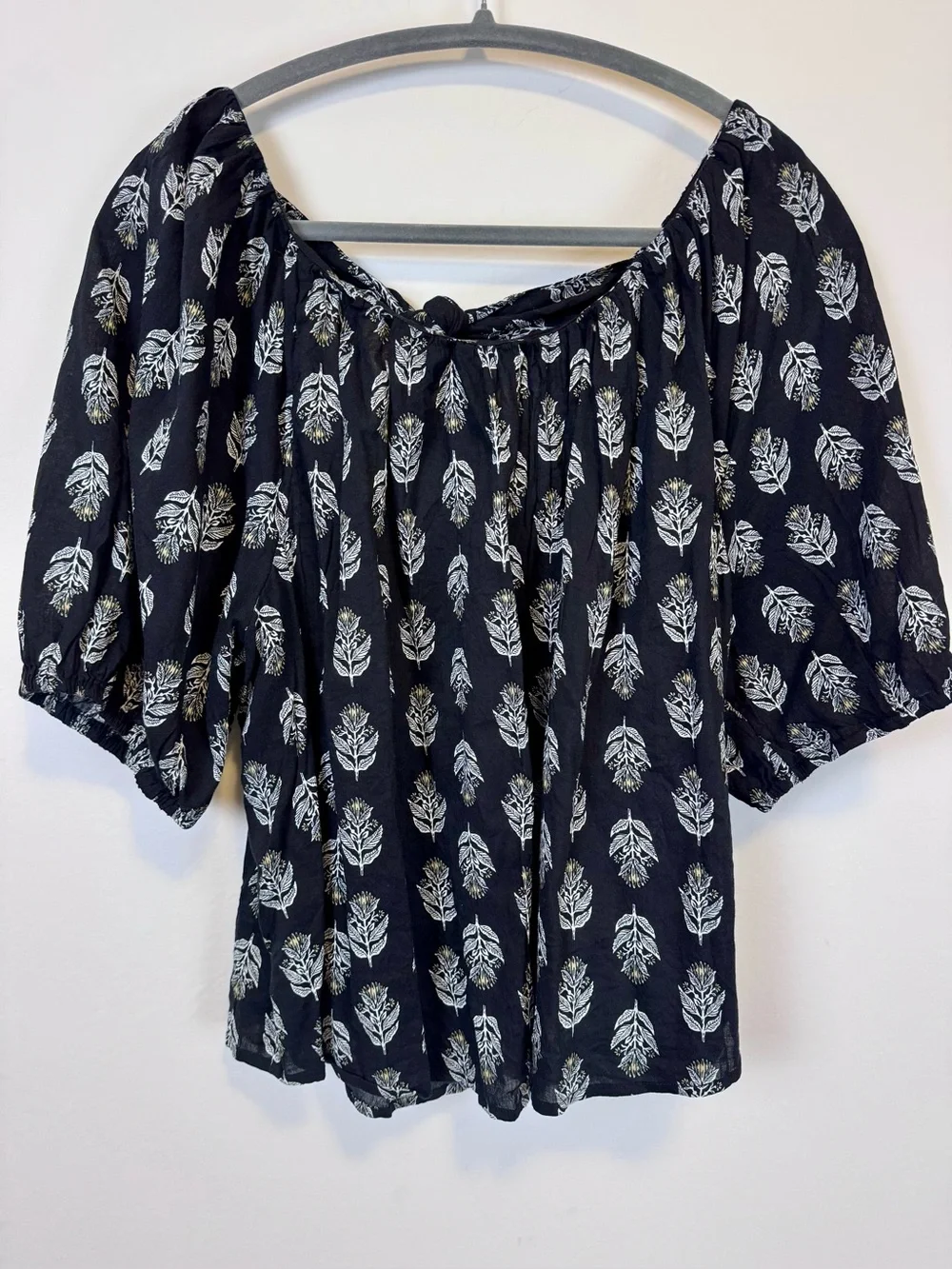 Old Navy Black Floral Puff Sleeve Tie Back Blouse Women’s XL Cottagecore
